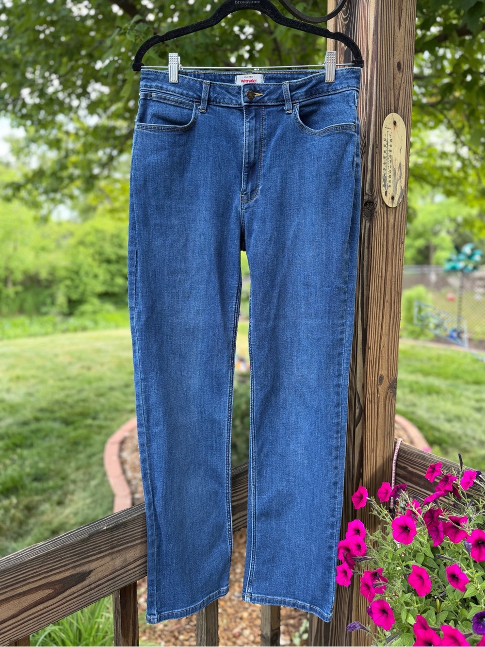 Wrangler Women's High Rise True Straight Leg Jeans 12 x 32